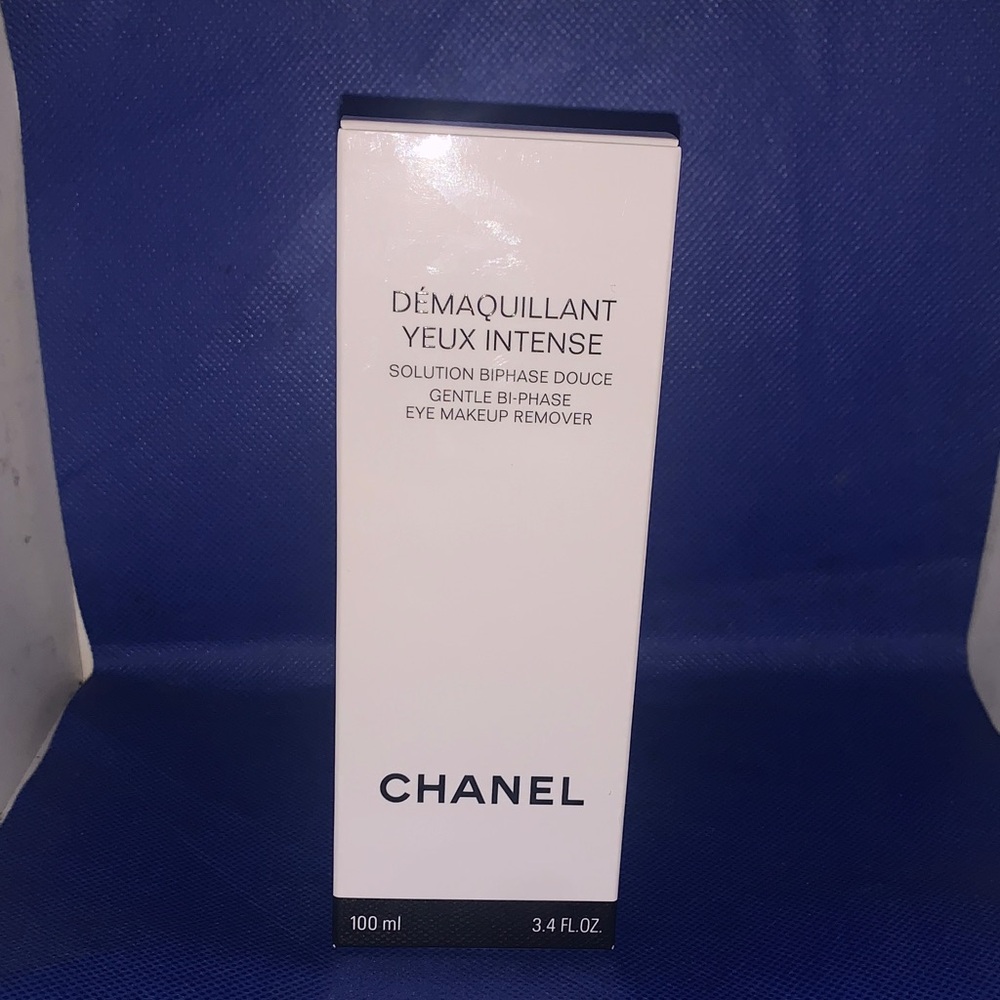 CHANEL Démaquillant Yeux Intense - Picture 2 of 6